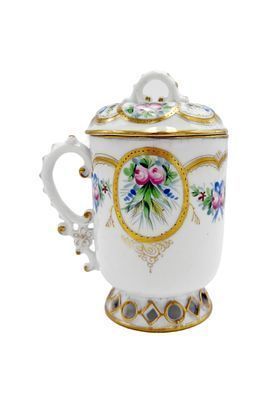 (М) Чайный бокал с крышкой. Завод Я.Г. Храпунова-Нового. 1870-1880-е гг. Фарфор, роспись, ...