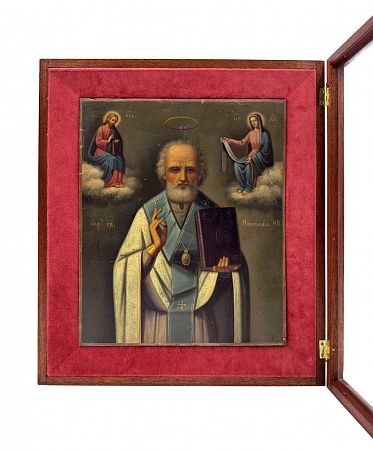 Центральная Россия, Саранский уезд (?) Икона «Святитель Николай Чудотворец» (Икона Николая II) 1880 —начало 1890-х гг. · Дерево, грунт, масло · 27,4 ×23,2 ×2,1 см Экспертное заключение: НИНЭ им. П.М. Третьякова