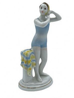 (П) Статуэтка «Юная купальщица», скульптор Столбова Г. С., ЛФЗ, 1950-60 гг.