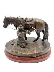 (П)* Альберт Мориц Вольф (1854–1923) - Скульптура "Молящийся мусульманин". 1900 г. Бронза, ...