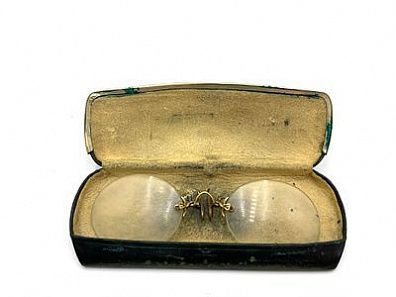 (П) Пенсне в кожаном чехле. J.E. Mielck Opticien