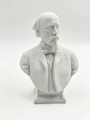 (П) Бюст Н.А. Некрасова. СССР, Ленинградский фарфоровый завод (ЛФЗ). 1950-е. Бисквит. Высота 21 ...