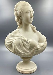 (П) Бюст Мадам Дю Барри по оригиналу Огюстена Пажу (1730–1809). Конец XIX - начало XX в. ...