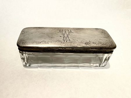 Стеклянная коробочка из парфюмерного набора с серебрянной крышкой