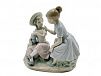 (П) Фарфоровая статуэтка "Это моя кукла" («It is My Doll», №0280). Лладро (NAO by Lladro), ...