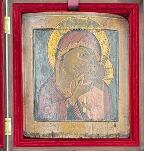 (П) Икона Богородица Корсунская. Вторая половина XVII в. Дерево, левкас, золочение. 30 х 26,5 см