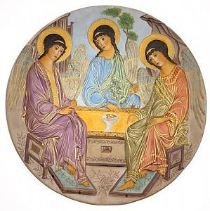 (П) Блюдо «Святая Троица». XX в. Керамика. Диаметр - 42 см.