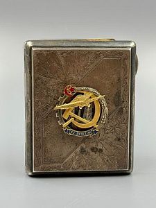 (П) Портсигар серебряный с накладкой "Авиахим". СССР. Таллинский ювелирный завод, 1954 г. ...
