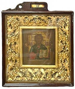 (П) Икона Спас Вседержитель. XIX в. В киоте. Доска, темпера. 68 х 63 см