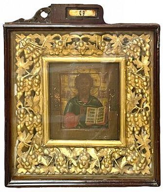 (П) Икона Спас Вседержитель. XIX в. В киоте. Доска, темпера. 68 х 63 см
