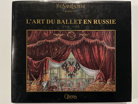 Искусство русского балета 1738-1940. Коллекция ленинградского музея театрального и музыкального искусства.Париж: Les ?ditions du M?c?ne, 1991. 140 с.