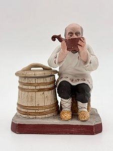 (П) Статуэтка "Пьющий старик". Гарднер (повтор)