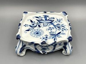 (П) Фруктовница «Луковый узор», Meissen, Германия, пер. пол. XX в.