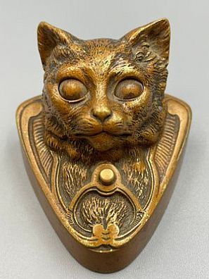(П) Настольный звонок "Кот, открывающий глаза". Кон. XIX — нач. XX вв.