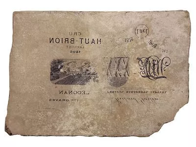 (П) Литографский камень — этикетка вина «Cru Haut-Brion», Леньяне. 1896 г. Известняк 24 х 18 см