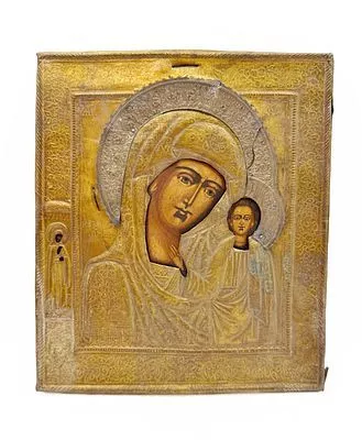 (П) Икона Казанская Божья Матерь в медном окладе. XIX в. Доска, темпера. 32 х 27 см